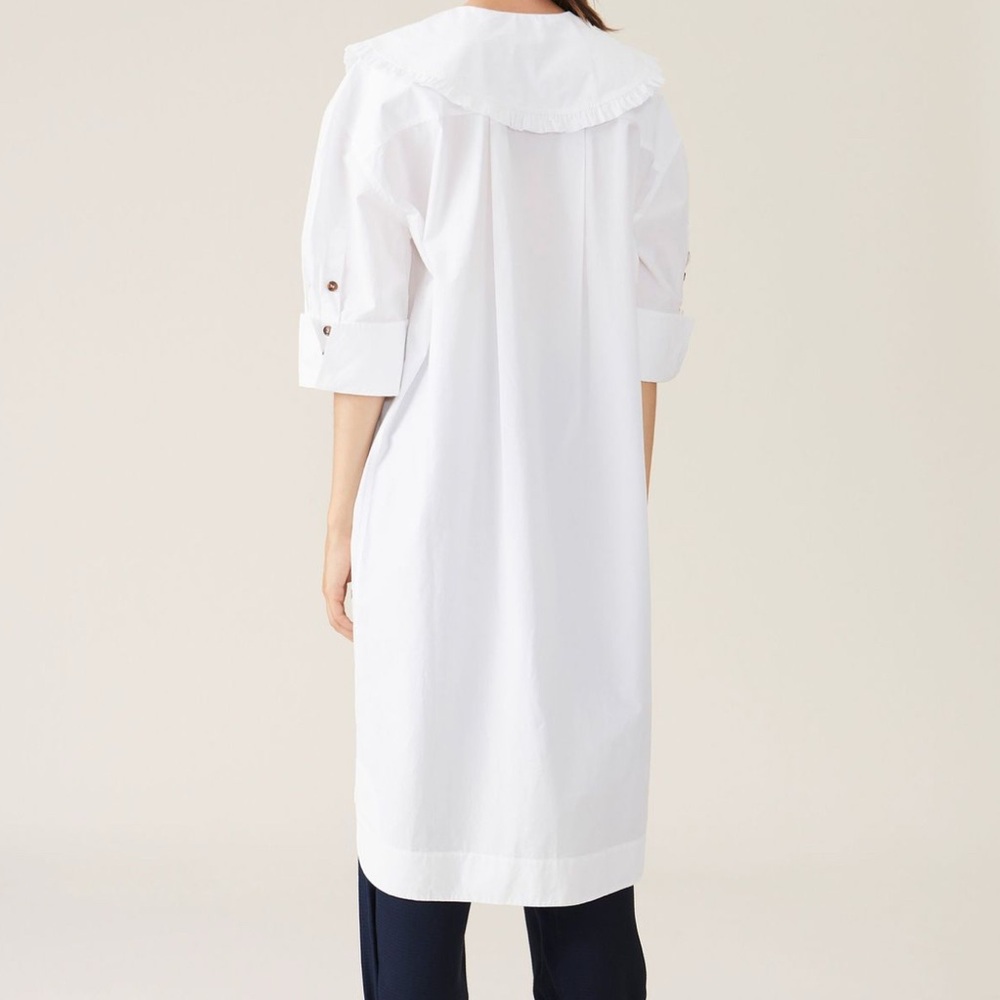 GANNI White Poplin Oversized Shirt Dress
by GANNI - Picture 2 of 16